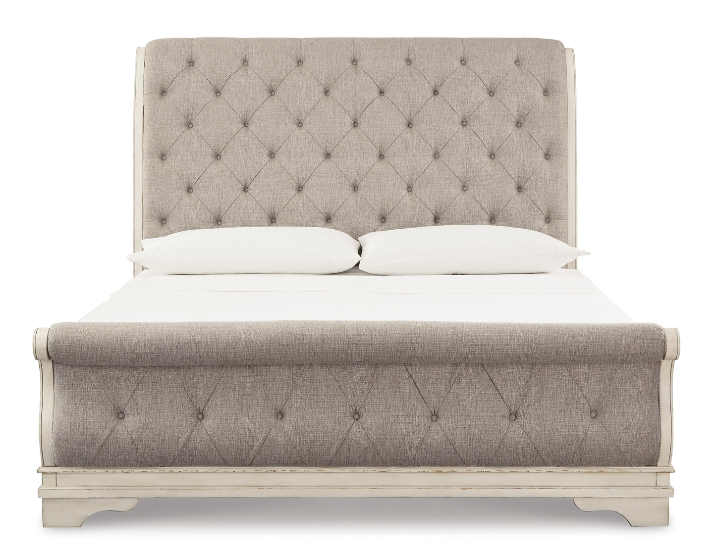Realyn Sleigh Bed
