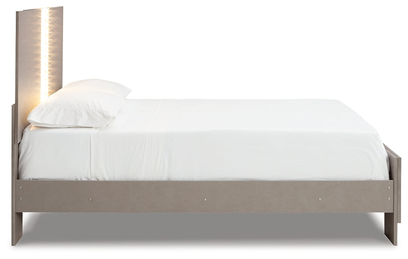 Surancha Panel Bed