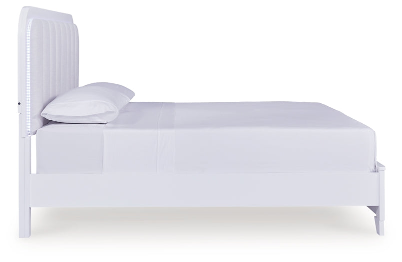 Jarlee Upholstered Panel Bed