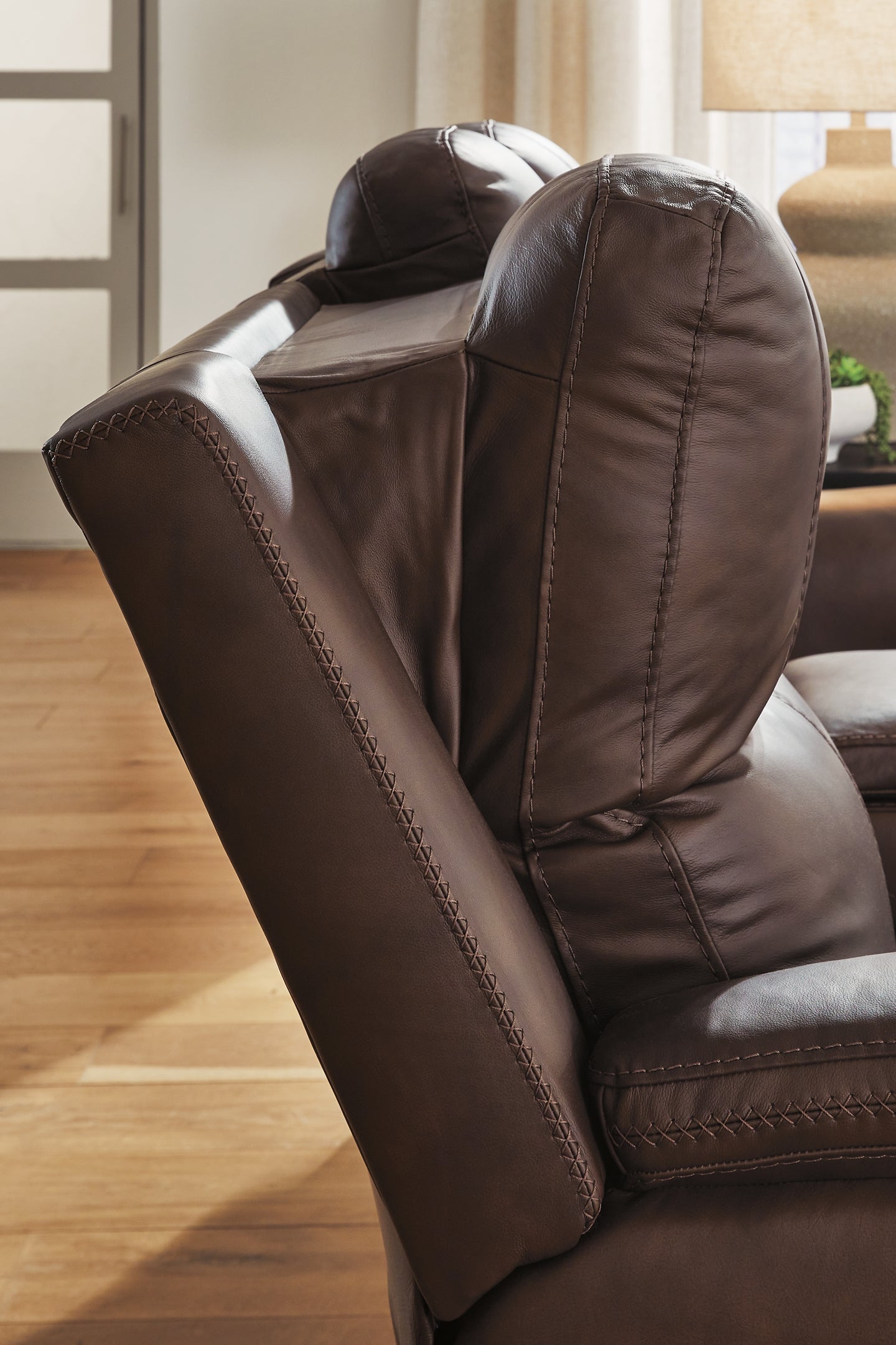 Bleckley PWR REC Loveseat/CON/ADJ HDRST