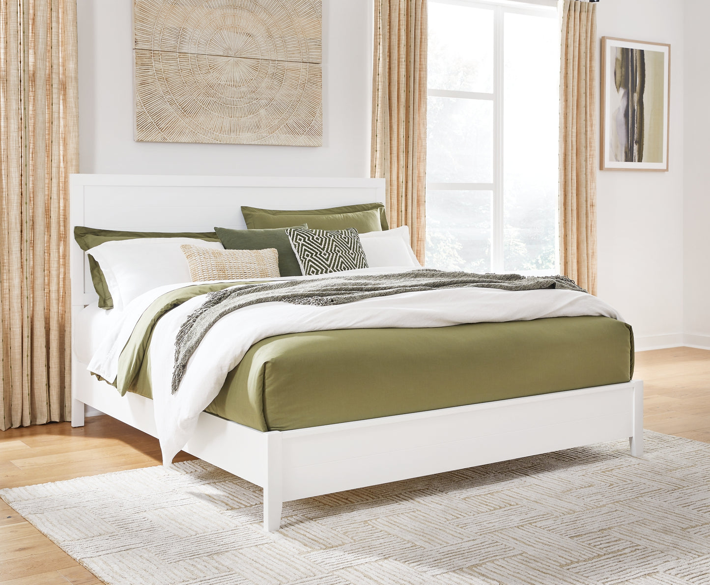Binterglen King Panel Bed with Mirrored Dresser, Chest and Nightstand