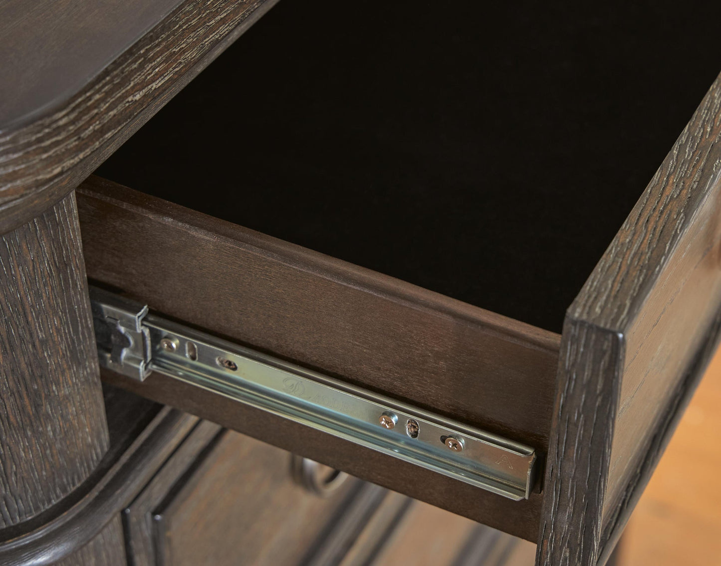 Wickenger Dresser